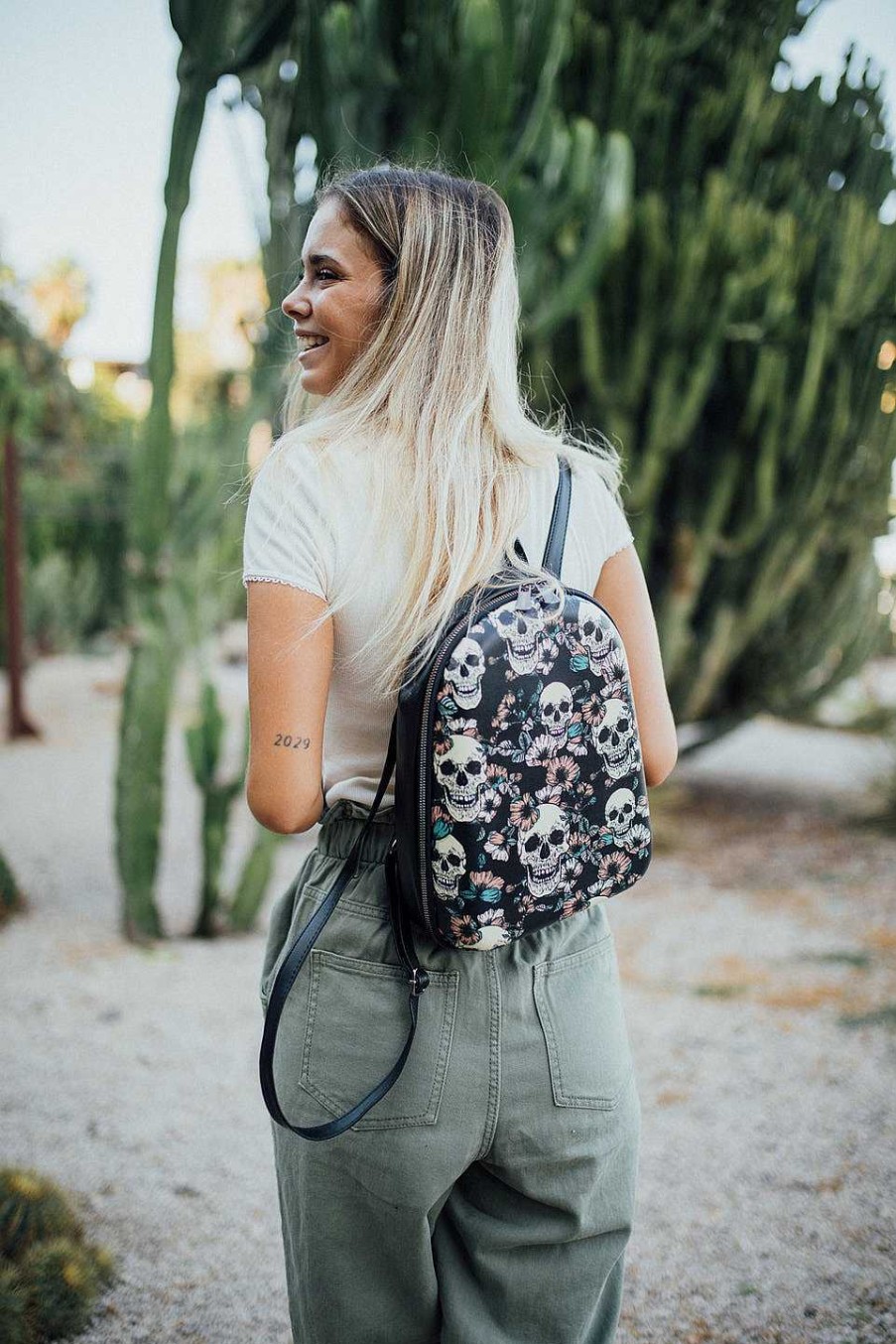 Women Mumka Shoes | Skull Backpack